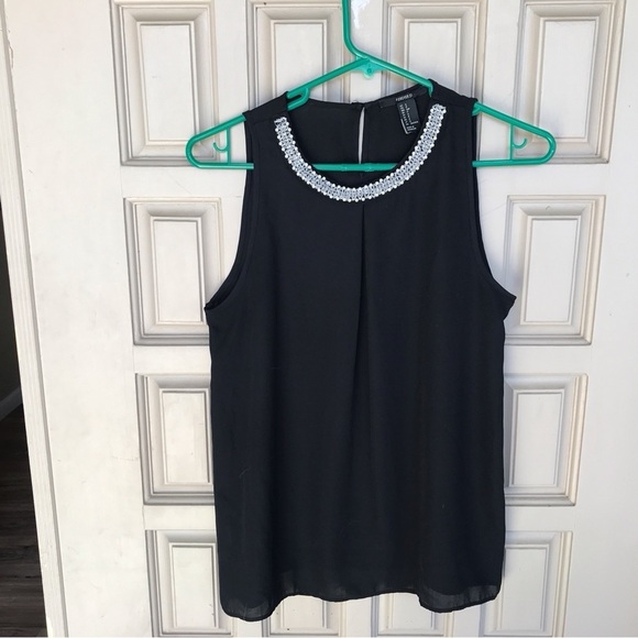 Forever 21 black creek pull over can keyhole back front pleat, embellished SzS - Picture 1 of 10